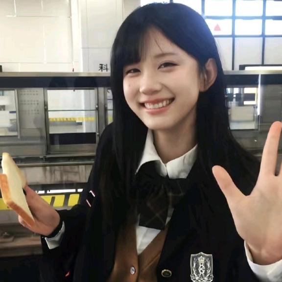 小猫儿不吃鱼
