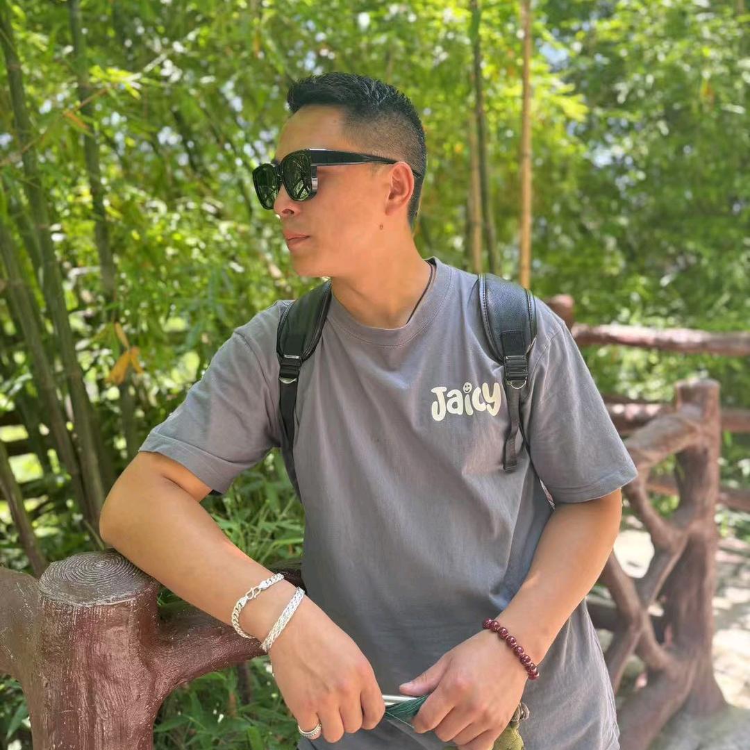 张家界私人导游—阿钟
