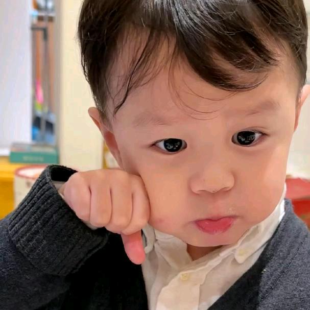 ZHI.