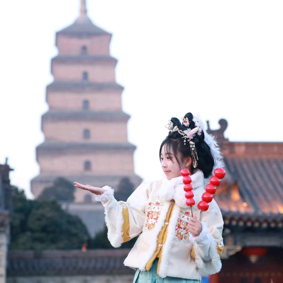 波玲