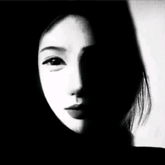 依穆琳