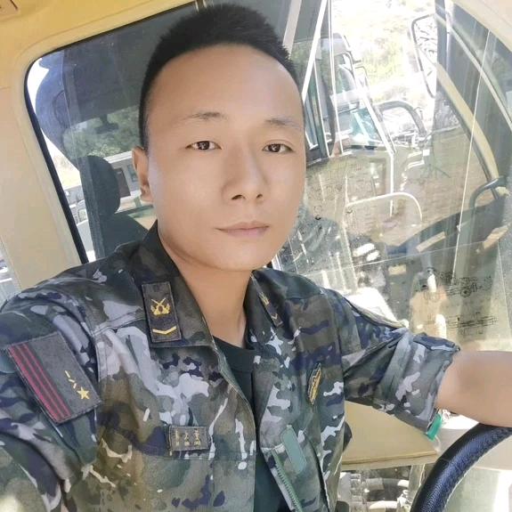 洛阳铺砖董师傅