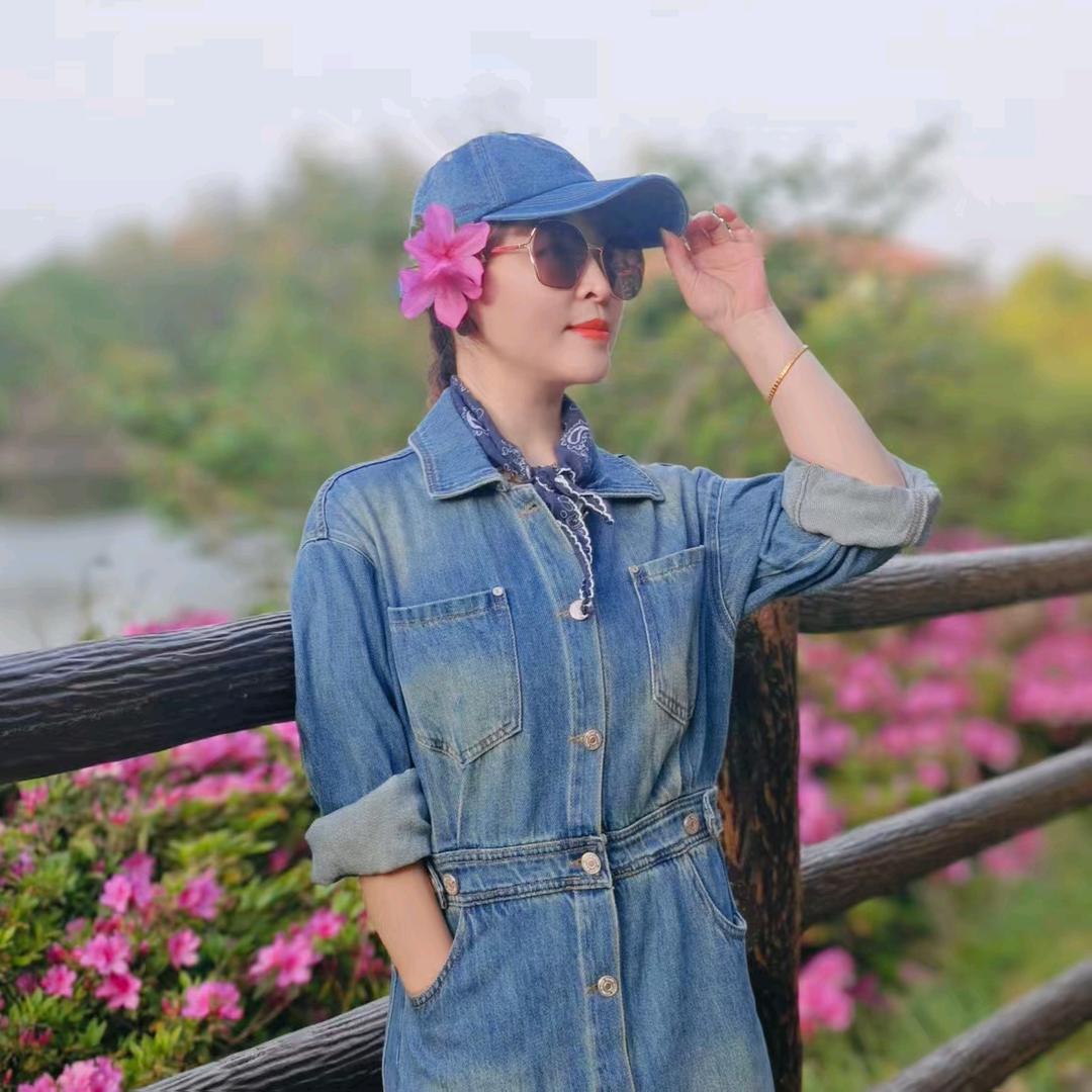 菲菲穿搭