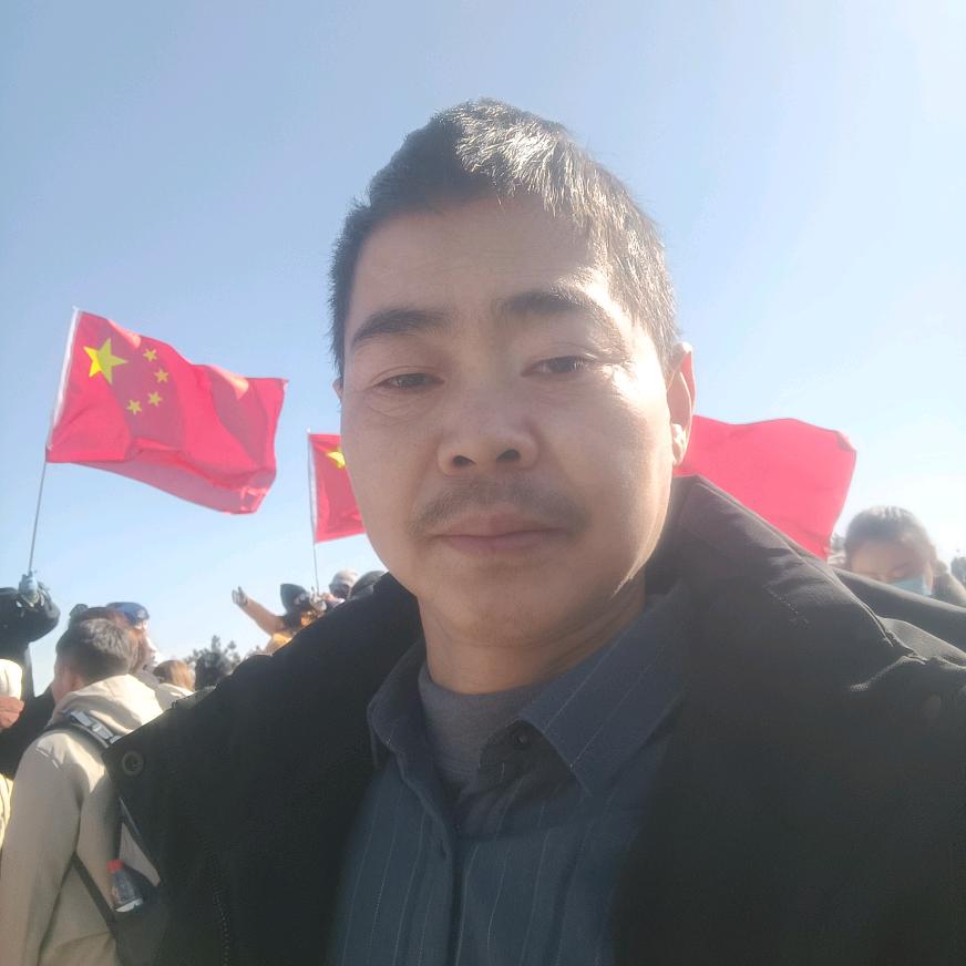 姚师傅安装，木门木饰面