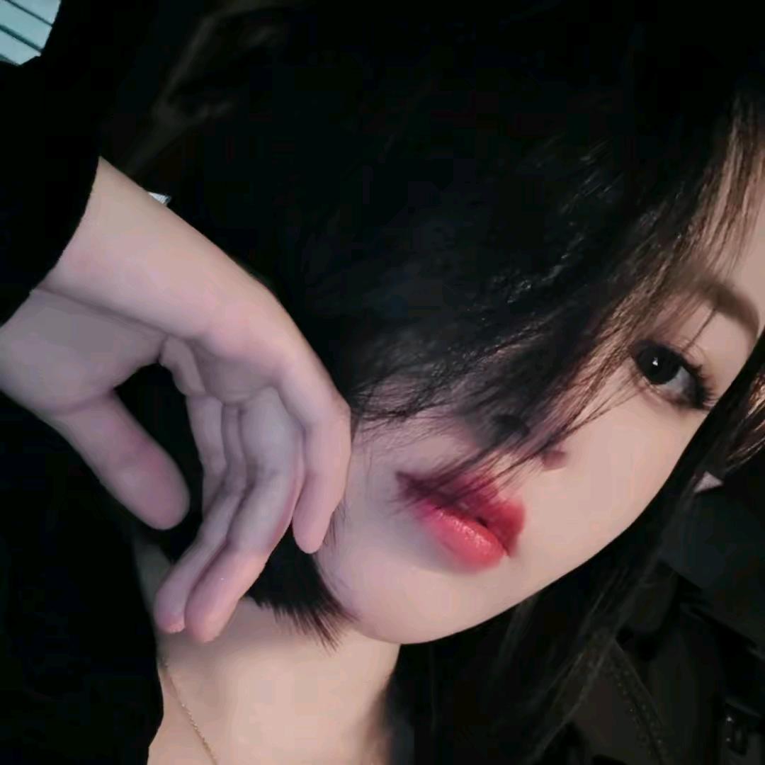 ଇ拾 ⋆月