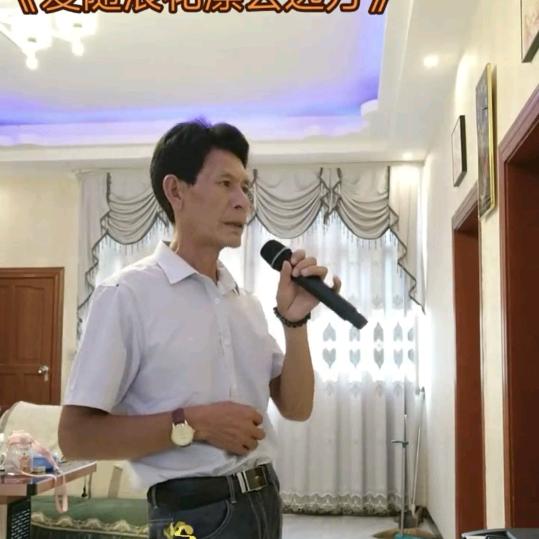 爱唱歌的🎤富哥🎸