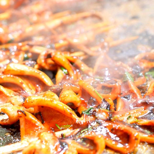 摆摊创业小强（哈尔滨鱿鱼大师）