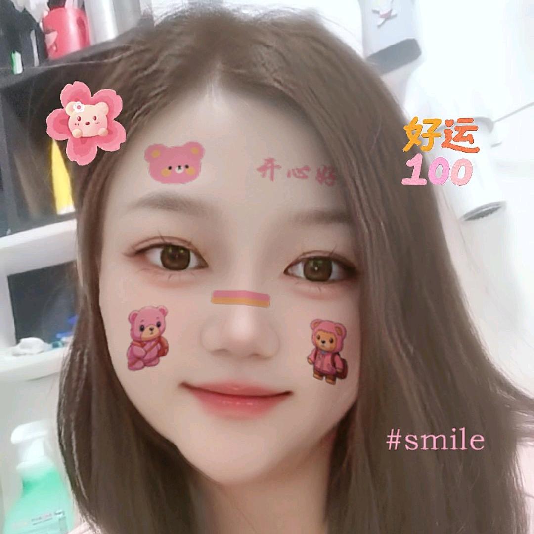 她叫小琴琴～