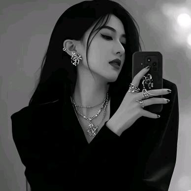 💞এ᭄ 女王ღ