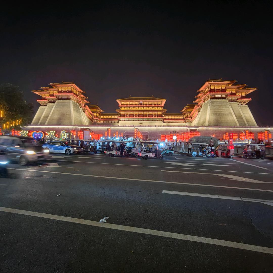 杨成国