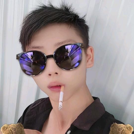 小哥哥