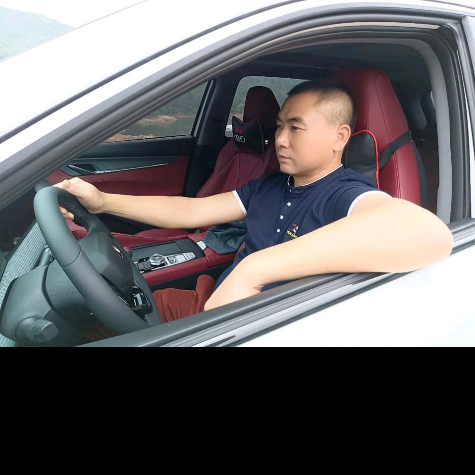 方正！🚶️✈️🇨🇳