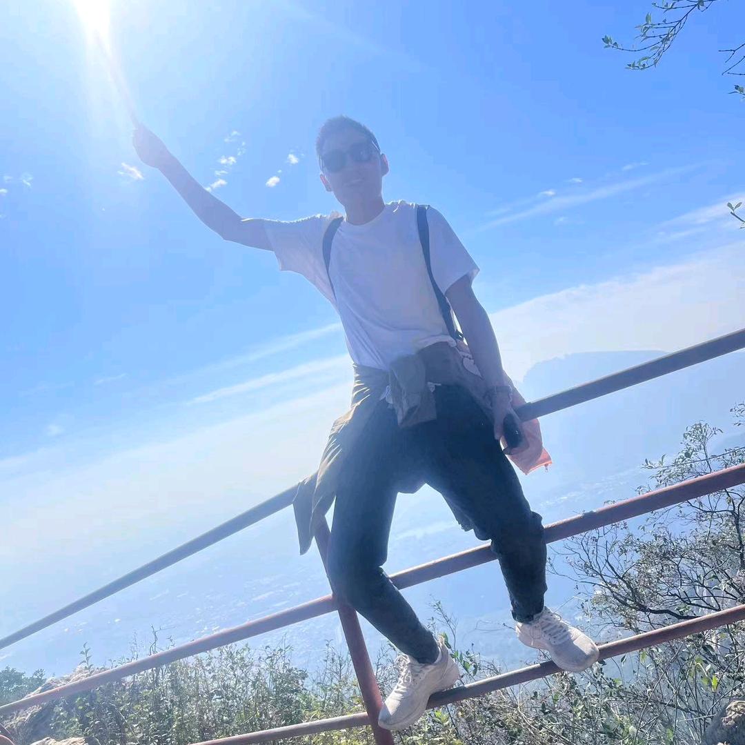 🚬拿命⚔️拼未来