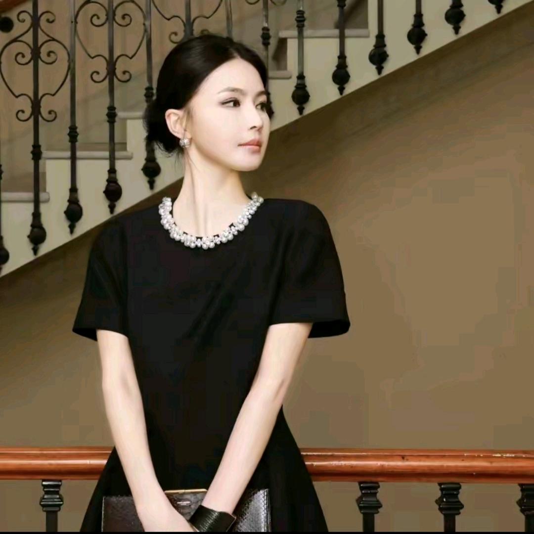 溶溶RONGRONG精选穿搭