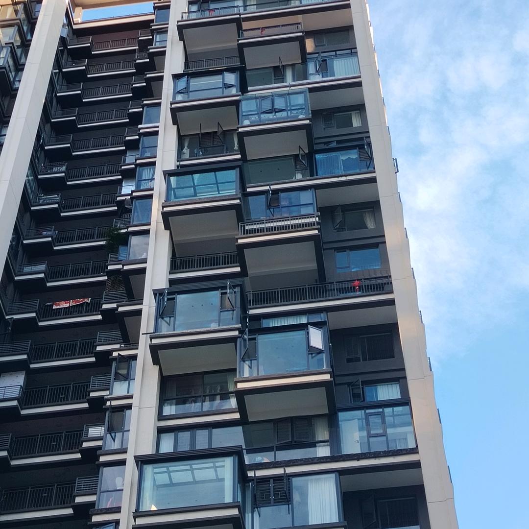 清镇市伟业门窗