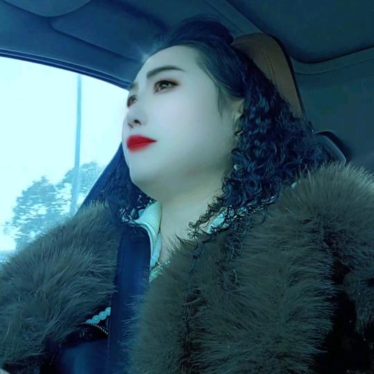 荀月贵，月桂山花🌸最漂亮。