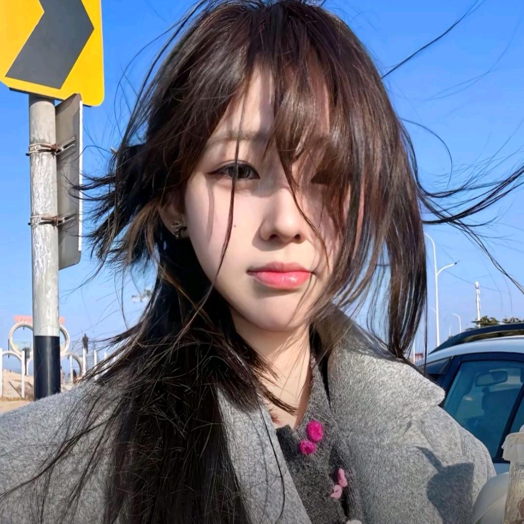 岁蕴秋.