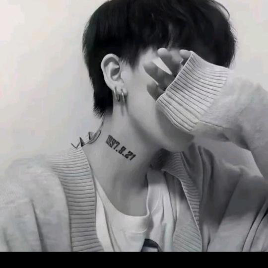 🦋爱你我活该受折磨🦋