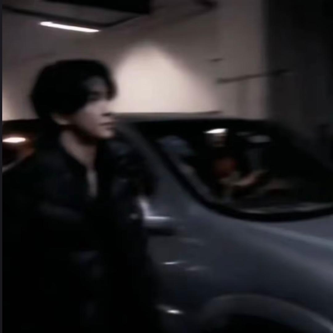 偷吃汉堡🍔被抓进麦当劳当苦力