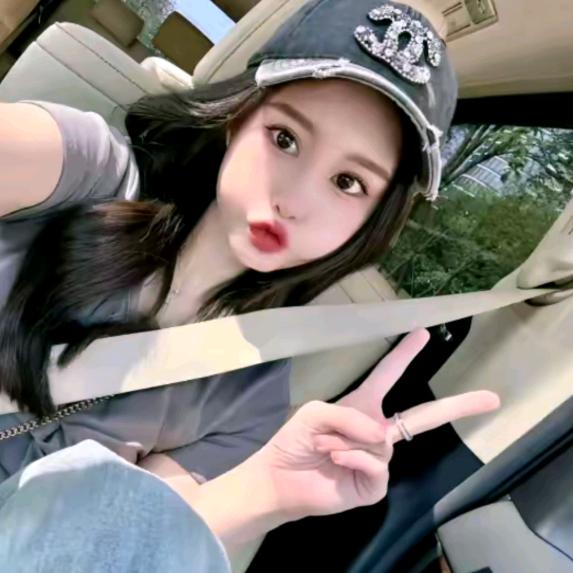 我是皮皮皮皮皮吖(直播穿搭)