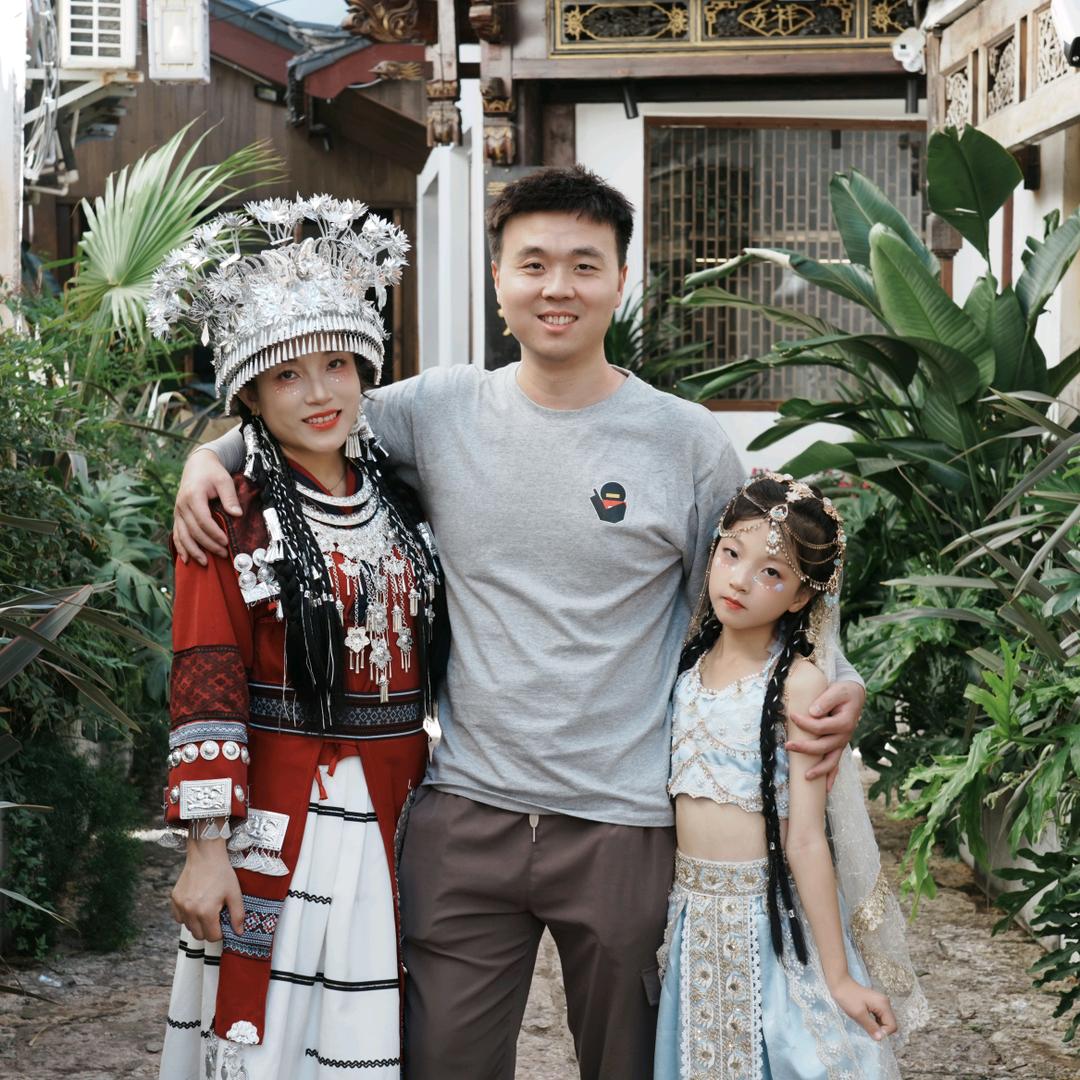 年儿😘麻麻💃