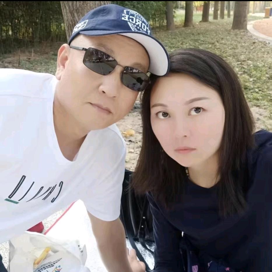 强哥唱歌