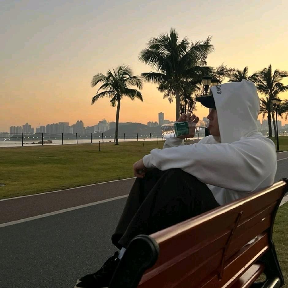 𝓑𝓮𝓼𝓽𝓸𝔀 赐予.