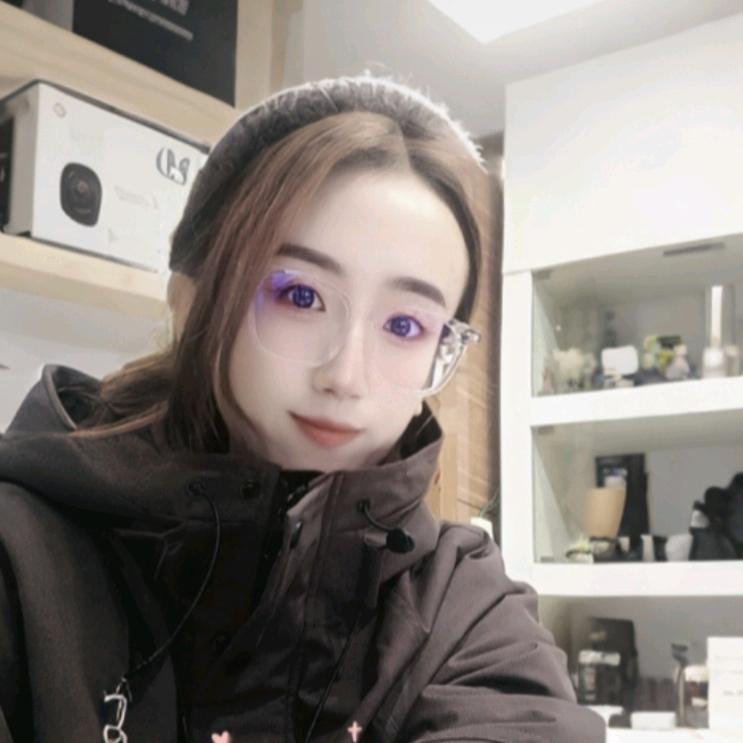 •̀ᴗ•小曉丽 •̀ᴗ•́