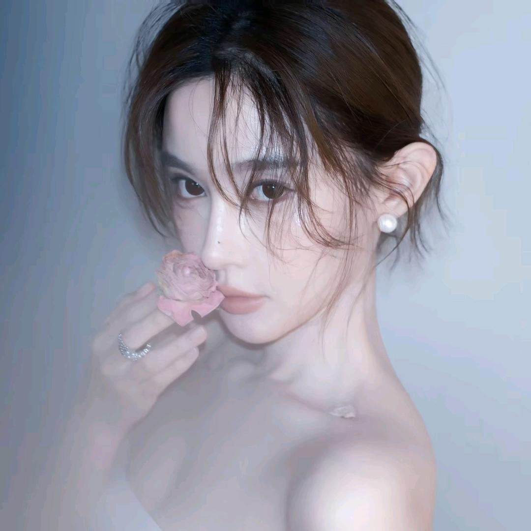 瓜瓜 ART ME 品质穿搭