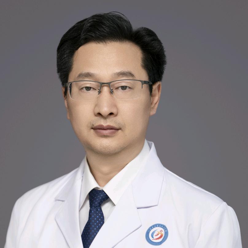 骨科康复医生刘强