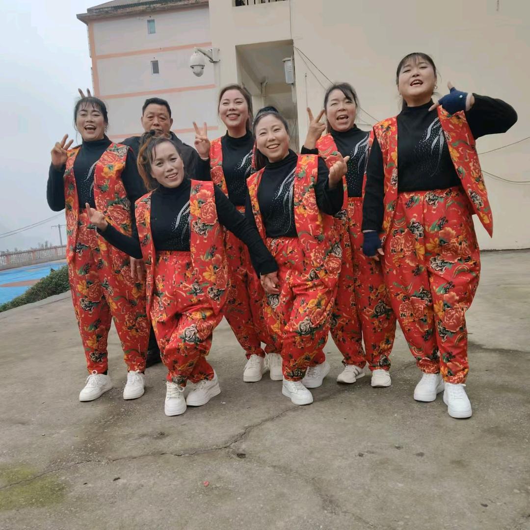渝涪炫鼓舞队