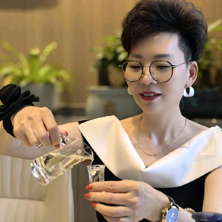 山嫂（水果供应商）