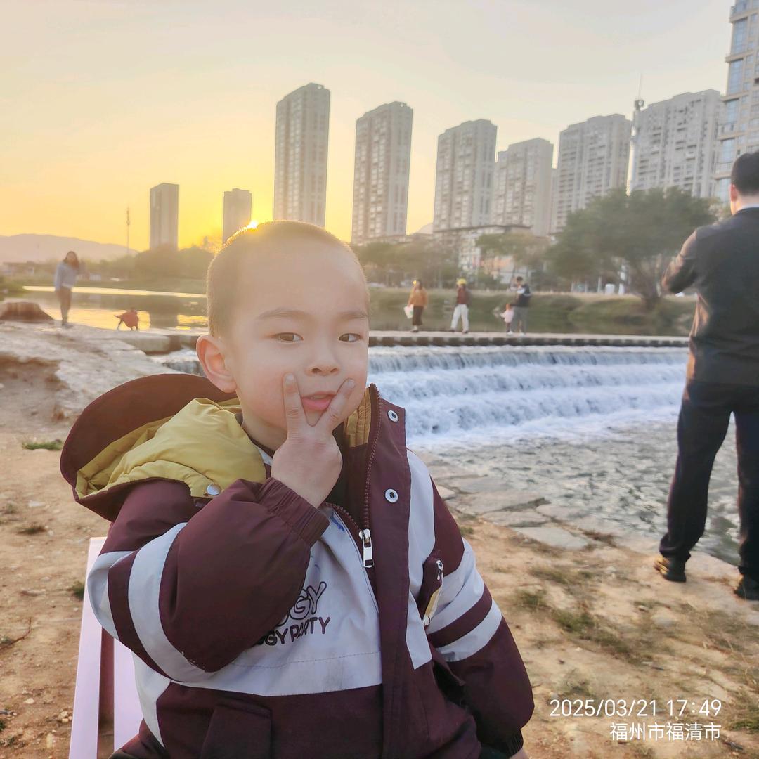 机场路上的拖拉机