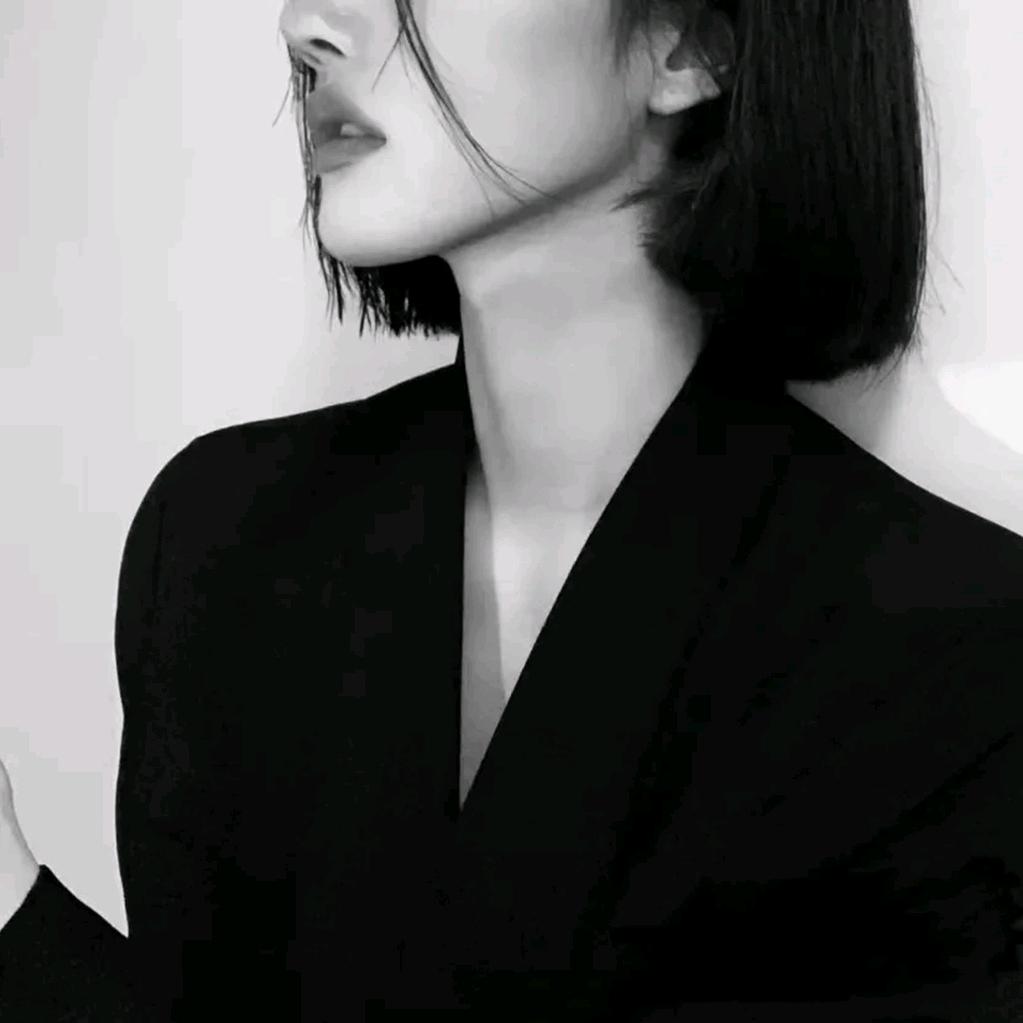 𝑹𝒖𝒊 .