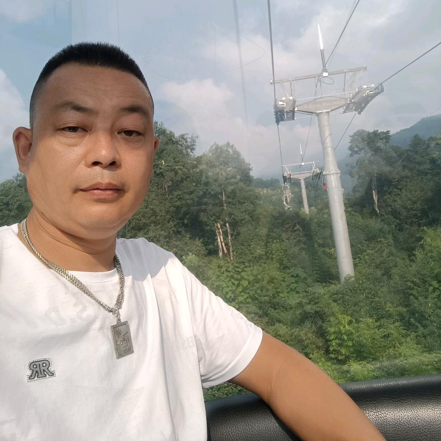 向二哥，货车运输。