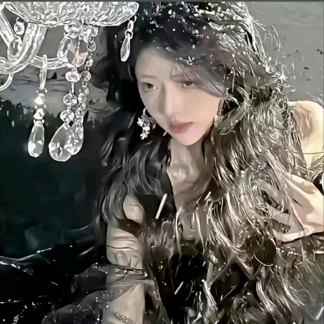 蓝莓《李博雅》