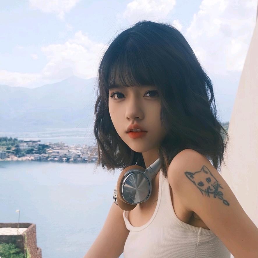 陪她去看海