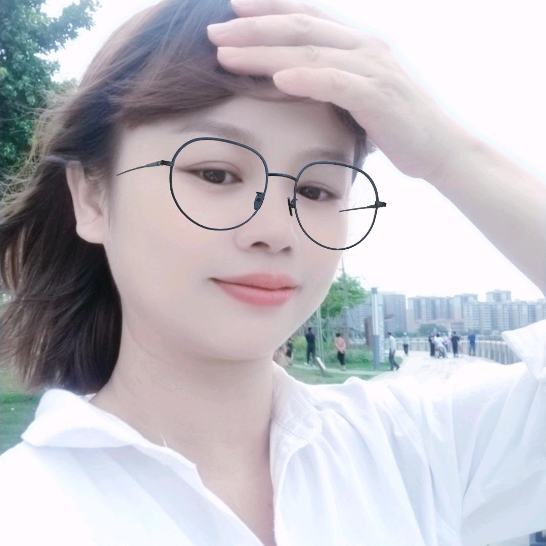 彭L容