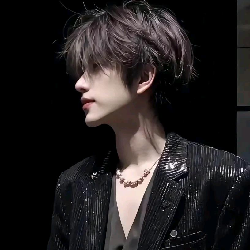 🅱 小• 🗽 -