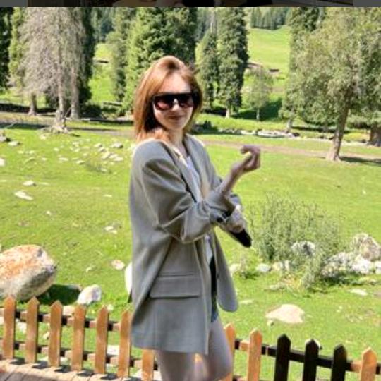 圆圆脸和小丸子-高端女装