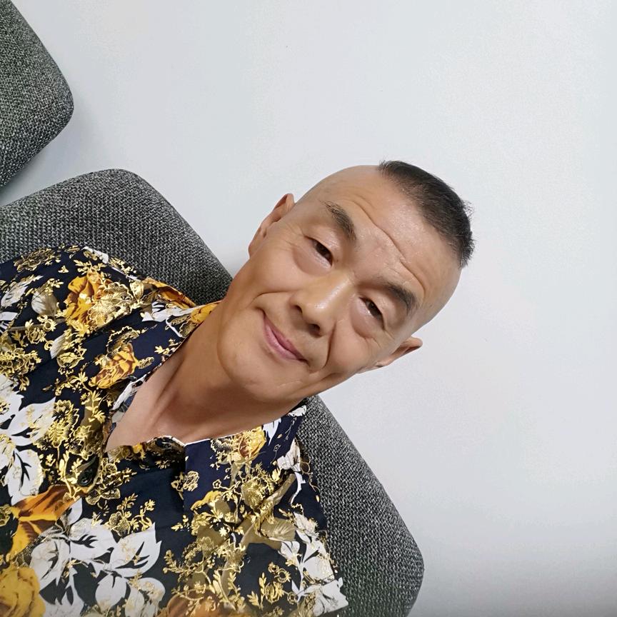 王先生.畅游天下