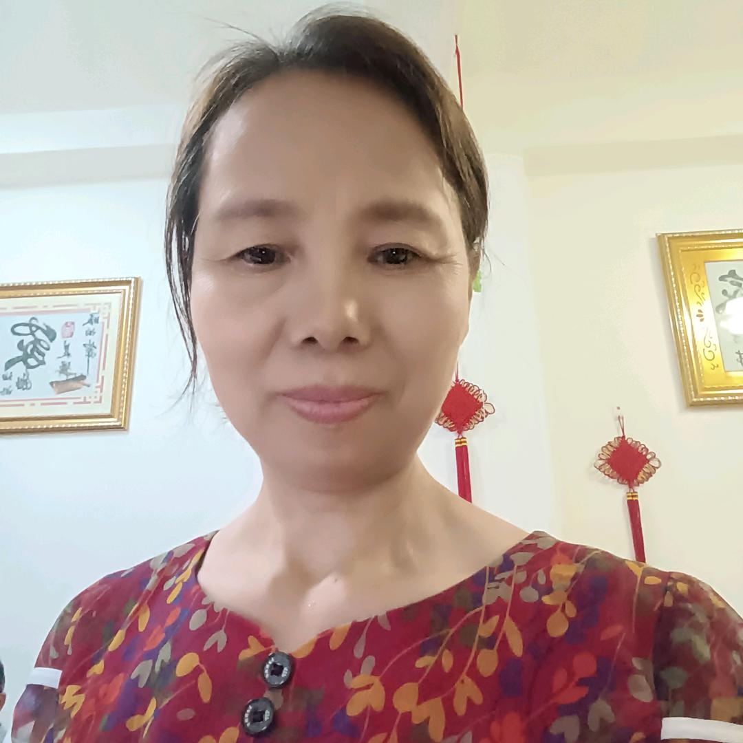 菊花姐。不定时开播。