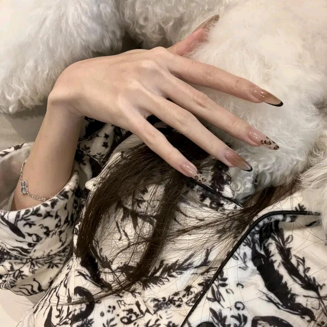 A秋之韵美甲💅美睫美学馆