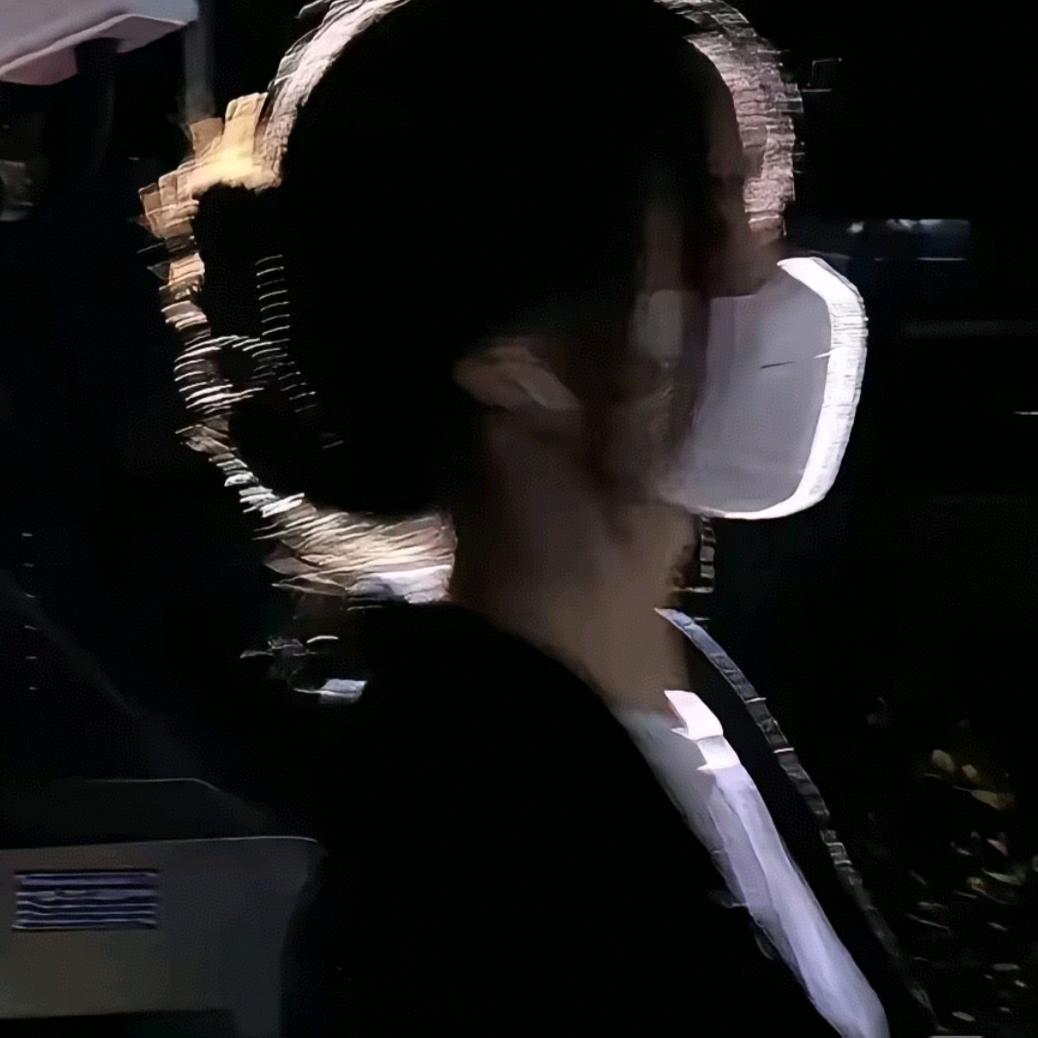 天秤座的小蟑螂🪳