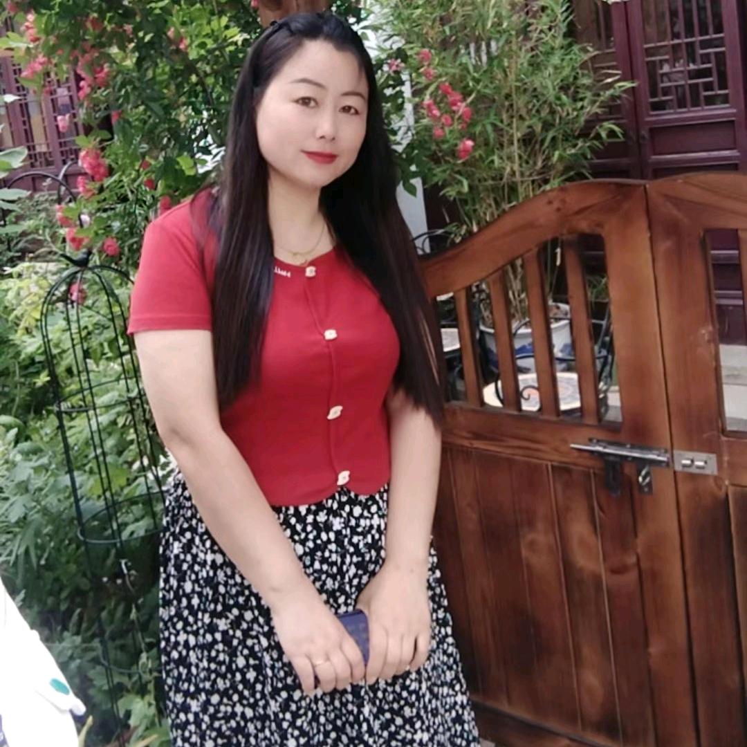 王家四姐（纹眉，美捷，美甲，无痛穿耳）