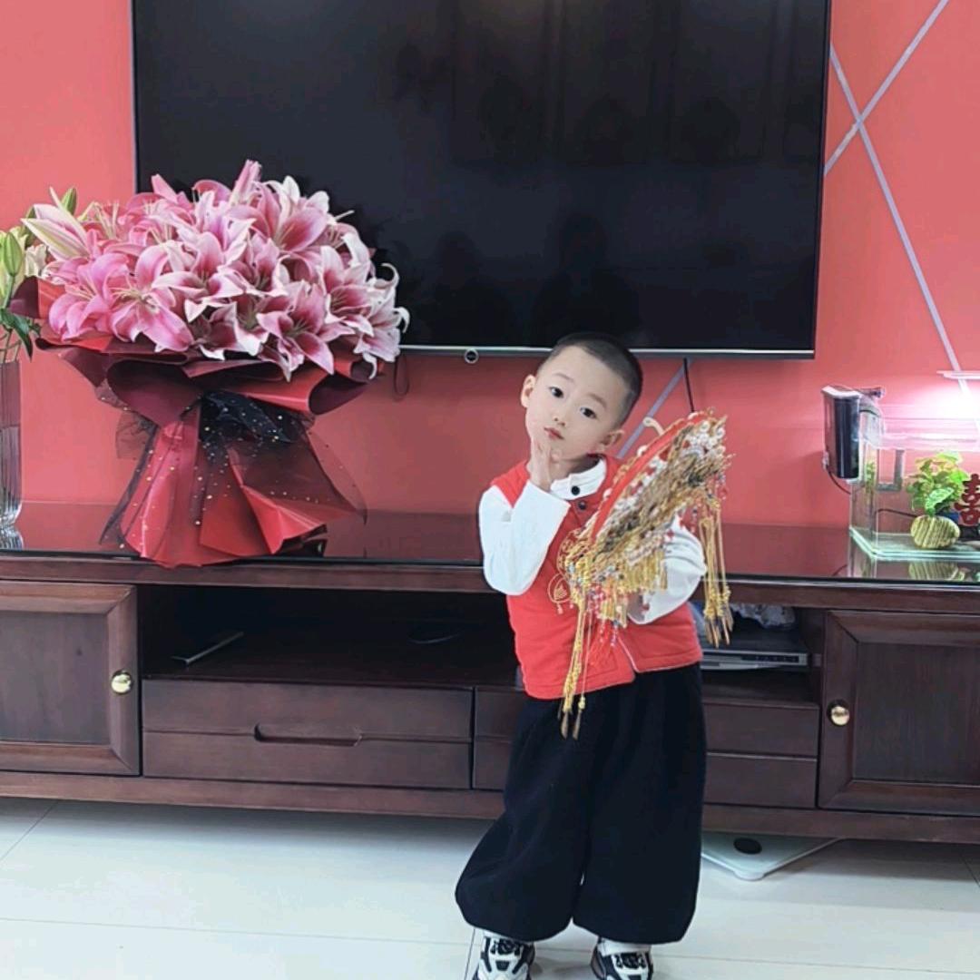 我是晨晨吖！！