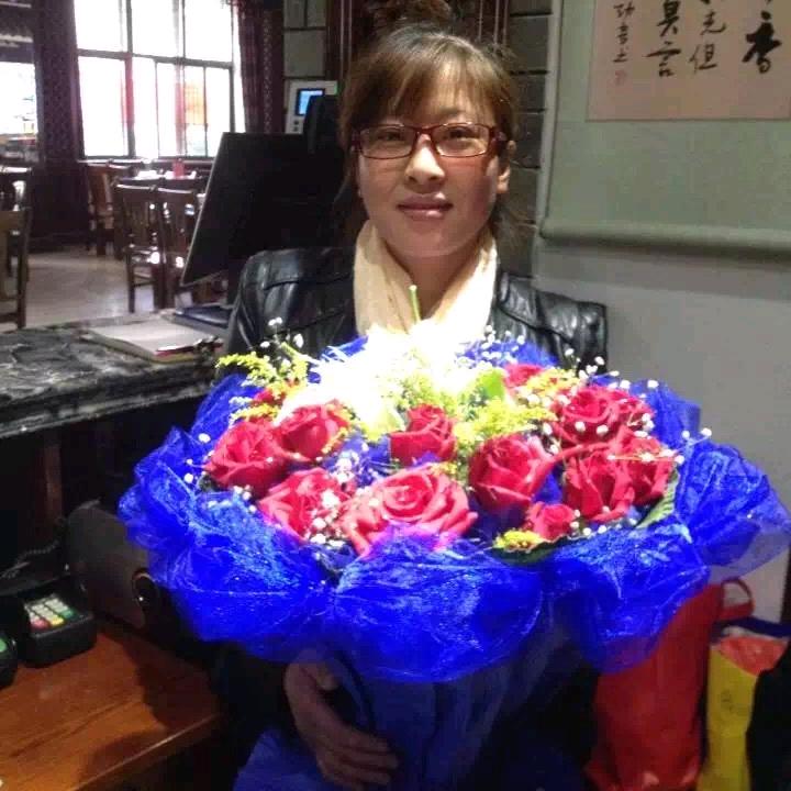 江南河鲜城柯姐