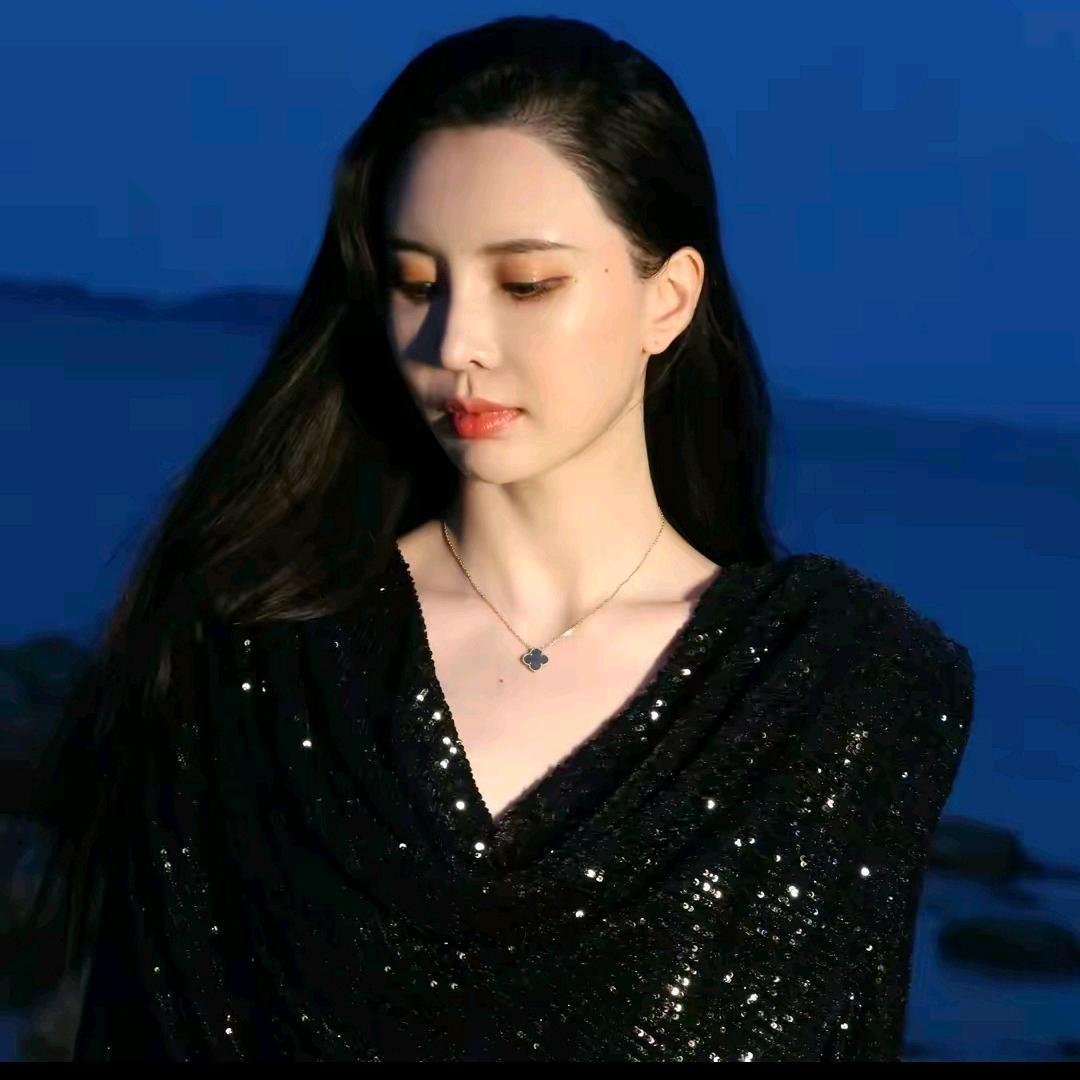 菠萝宝宝Yuna私服穿搭