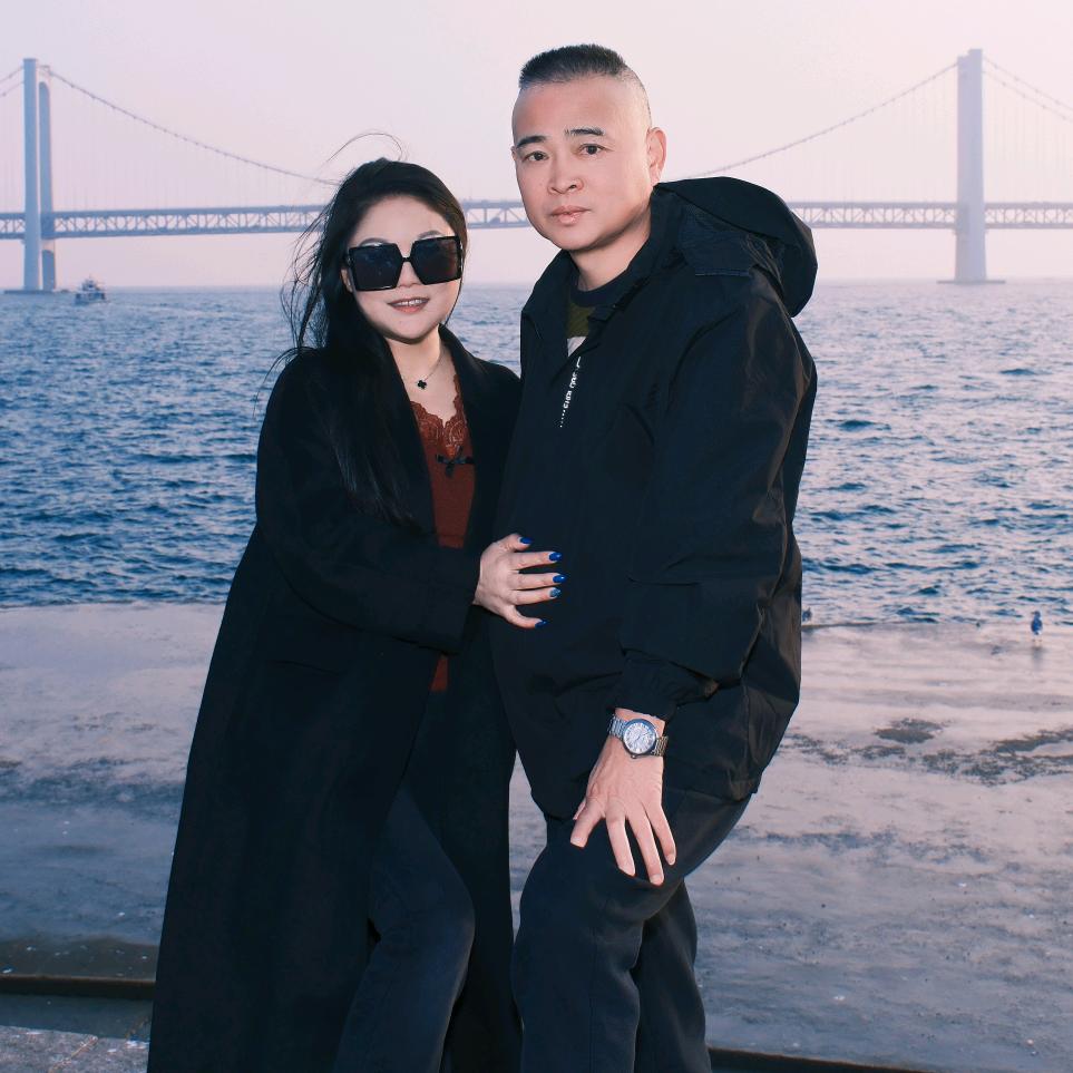 娄贵酒业老板娘