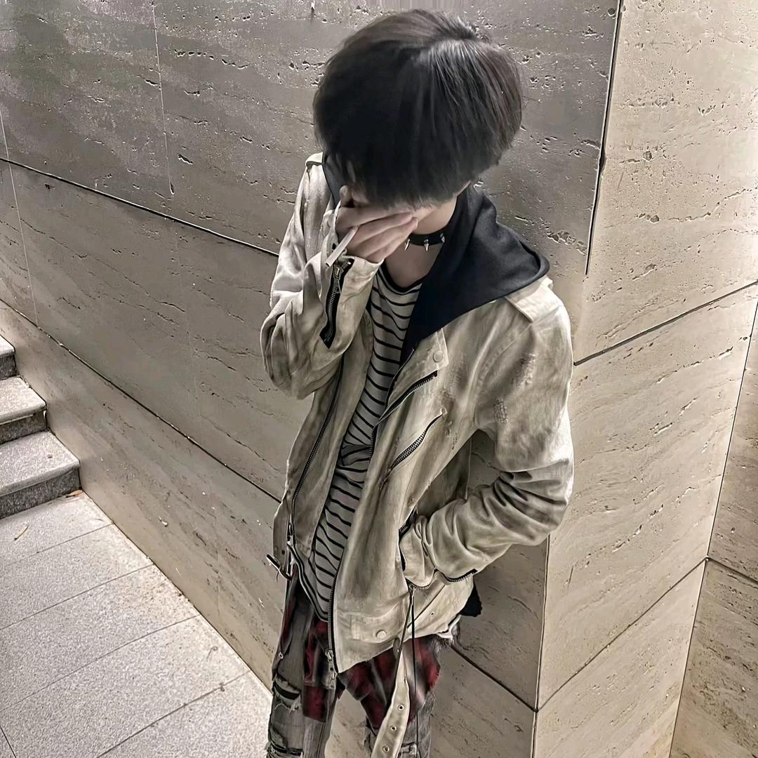 臭臭的小子